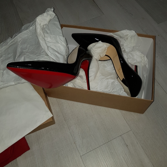 Louis Vuitton red bottoms - Picture 4 of 7